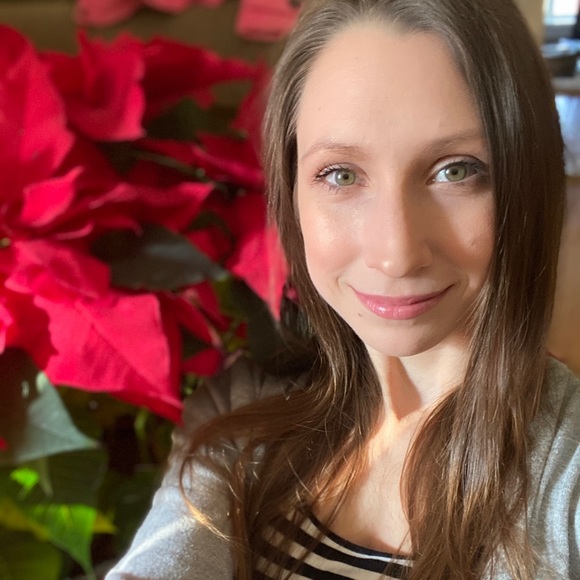 Meet your Posher, Heather - Picture 1 of 1